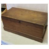 Antique single quilt chest with etched top