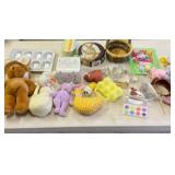 Big lot of Easter related items