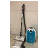 Kenmore vacuum cleaner with bags. Works.