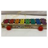 Vtg Fisher Price Pull-a-Tune xylophone