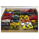 32 Matchbox, Hot Wheels and others vehicles