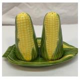 Corn cob salt and pepper with tray