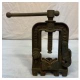 Old Hollands Manufacturing no. 400 pipe vise