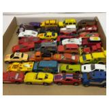 32 Matchbox, Hot Wheels and others vehicles