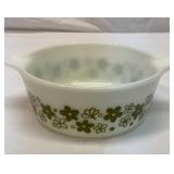 Pyrex Crazy Daisy small casserole