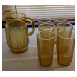 Vtg glass pitcher with six tumblers