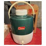 Coleman 2 gallon cooler with box