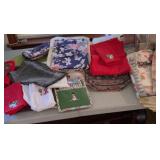 Placemats, napkins, tablecloths, etc.