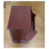 Side table with magazine rack