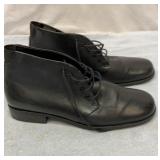 Golding leather shoes.  Size 9B