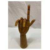 Wood articulated hand