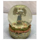 San Francisco Music Box with angels snow globe