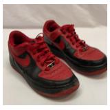 Nike Air tennis shoes. Size 7Y