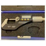 Digital micrometer