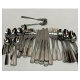 43 piece utensil set
