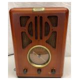 Vtg looking AM/FM radio. Works.