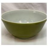 Pyrex 8 1/2 inch pea green mixing bowl