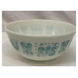 Pyrex Blue Amish Butterprint mixing bowl