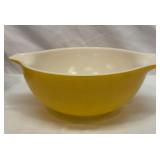 Pyrex yellow Cinderella mixing bowl