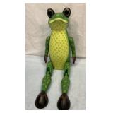 Wood frog articulated shelf sitter