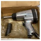 Half inch heavy duty air wrench