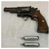 Crosman CO2 pellgun pellet gun. 38C