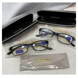 Two new Eyeurl glasses with cases