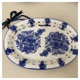 Ceramic Wall Plate Blue & Whte Design & Pierced Ed