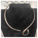 Silvertone Necklace Chocker
