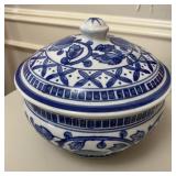 Vintage Blue White Lidded Chinoiserie Bowl