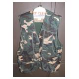 Avid Outdoor Hunting Vest  Size ML