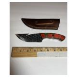 Fixed Blade Gut-Hook Knife  Red/Green Handle  Lh