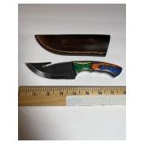 Gut Hook Hunting Knife with Multicolor Wood-Style.