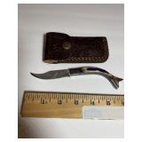 Compact Curved Damascus-Pattern Knife  Blue/Whith