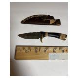 Compact Finger-Ring Knife  Amber Handle & Brown h