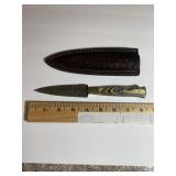 Damascus-Pattern Fixed-Blade Knife  Layered Multh