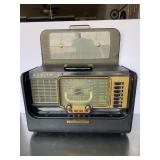 Vintage Zenith Trans-Oceanic shortwave portable r.