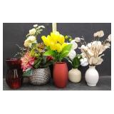 FLORAL ARRANGEMENTS & VASES