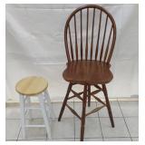 2 STOOLS