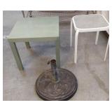 2 TABLES AND UMBRELLA STAND