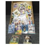 SPORTS CARDS, DEION SANDERS, B FARVE, DAN MARINO