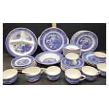 ROYAL CHINA BLUE WILLOW WARE