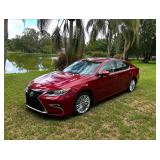 2016 Lexus ES 350 Sedan in Red