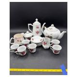 Floral tea set and additional pieces