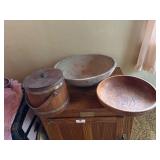 Wooden bowls and lidded bucket