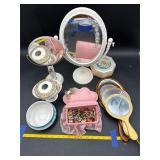 Womenï¿½s vanity lot