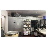 15ï¿½ x 7ï¿½ combo Amerikooler brand  box. Cooler