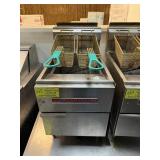 AMERICAN RANGE COUNTER TOP DEEP FRYER