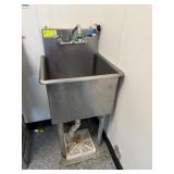 SS PREP SINK WITH FAUCET 20"