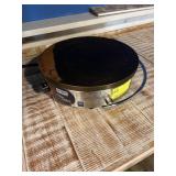 Wearing commercial crï¿½pe maker